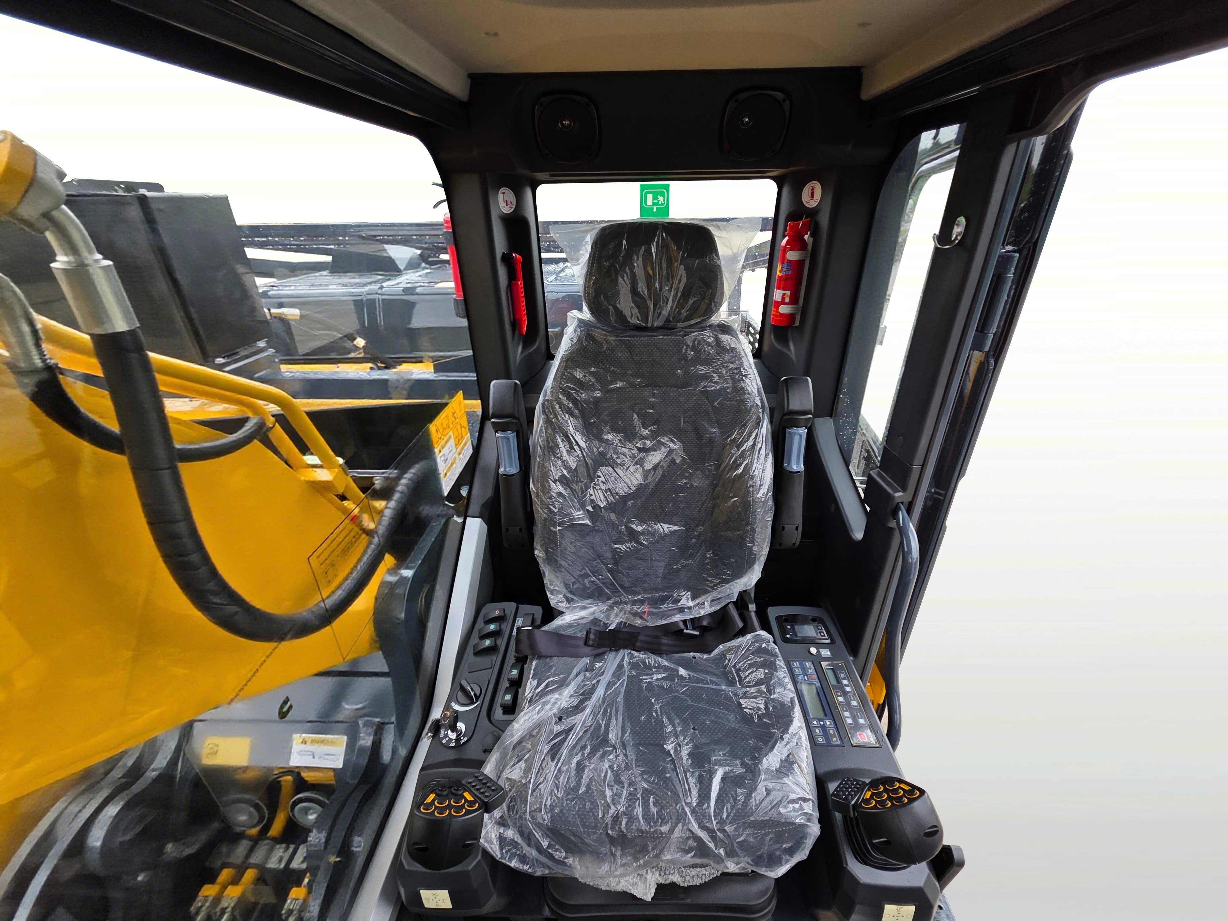 Excavator Based Logging Machine Excavator with Harvester Head Attachment Alt